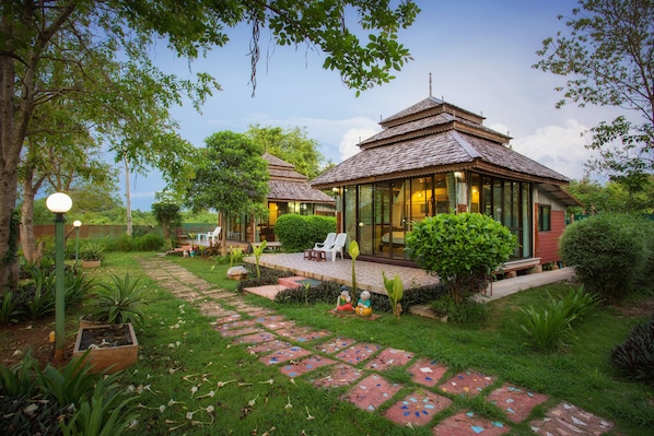 Superior Chiangmai | 獨特設計、書桌、免費 Wi-Fi、床單