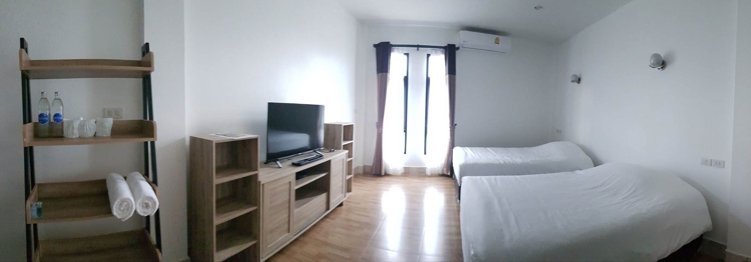 Individually decorated, desk, free WiFi, bed sheets