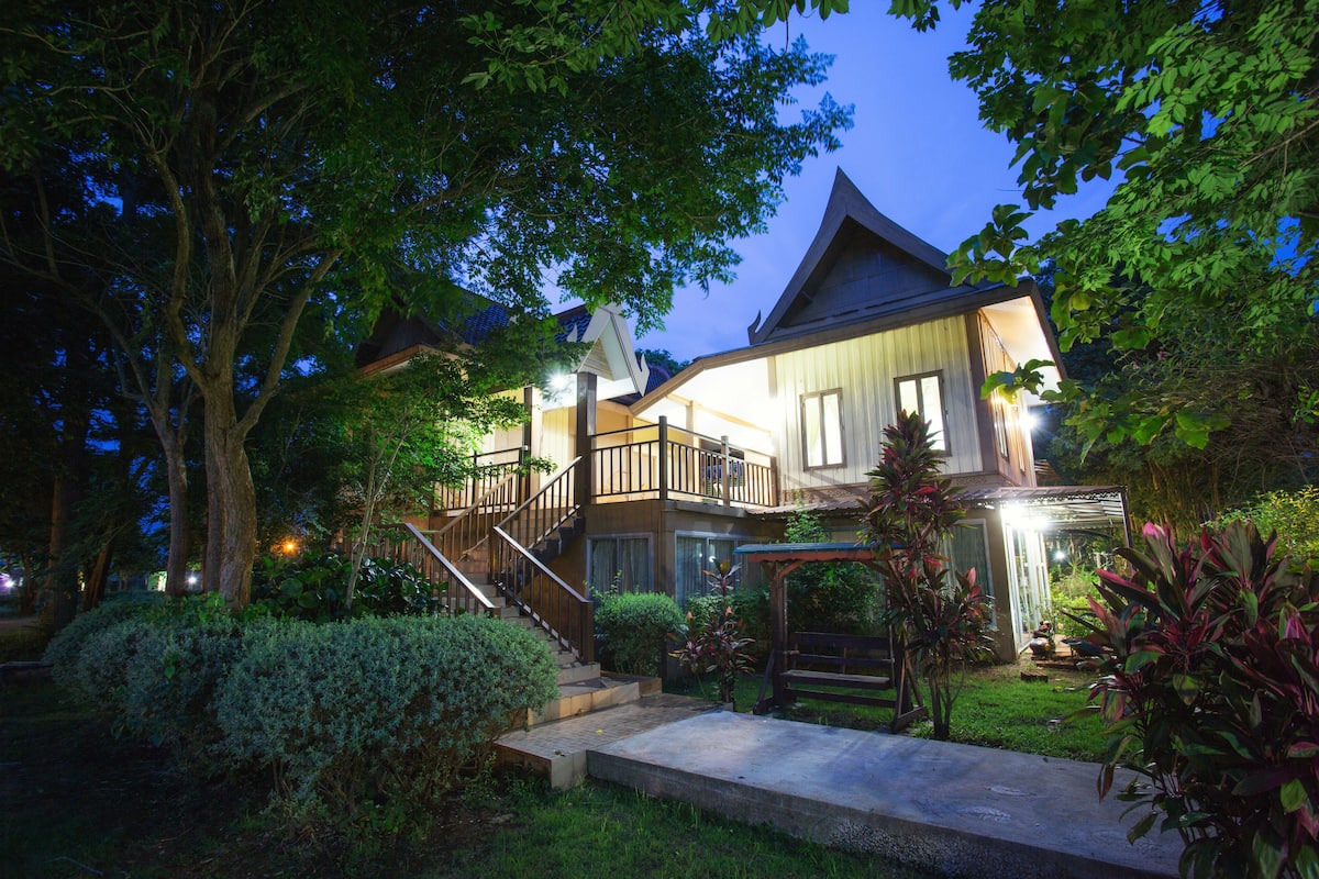 Thai Villa | 3 bedrooms, individually decorated, desk, free WiFi