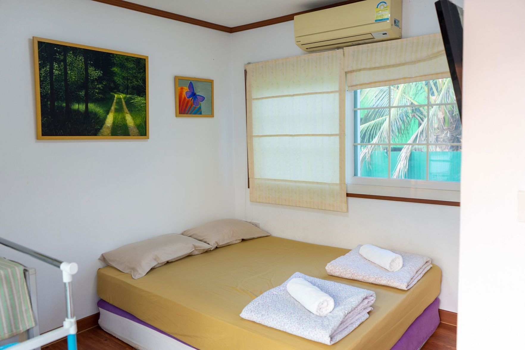 Individually decorated, desk, free WiFi, bed sheets