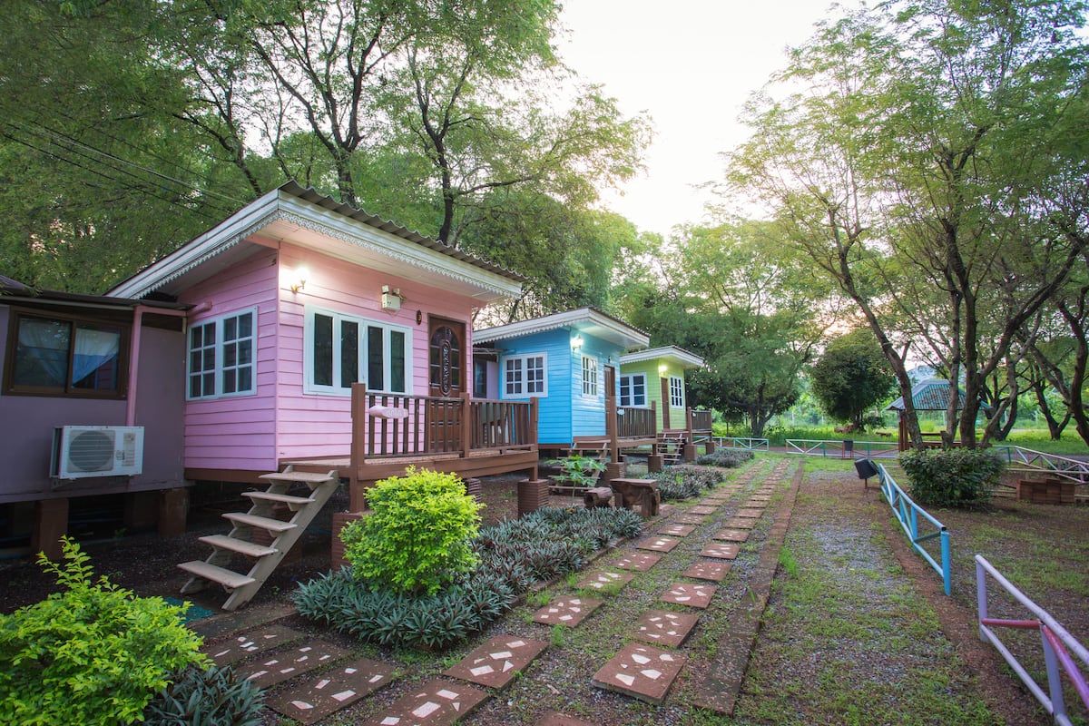 Junior Villa Bangalow | 3 bedrooms, individually decorated, desk, free WiFi