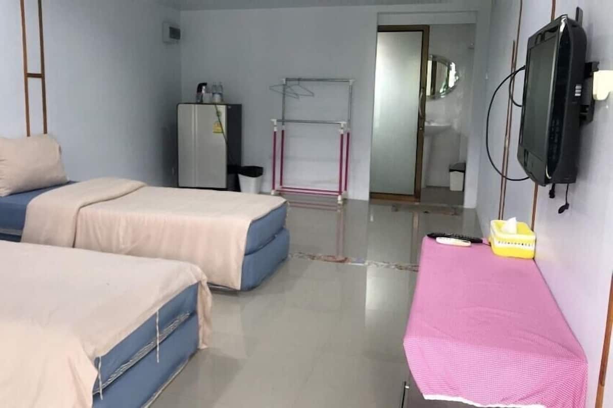 Individually decorated, desk, free WiFi, bed sheets