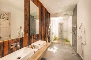 Luxury Villa, 5 Bedrooms, Private Pool, Ocean View | Bathroom