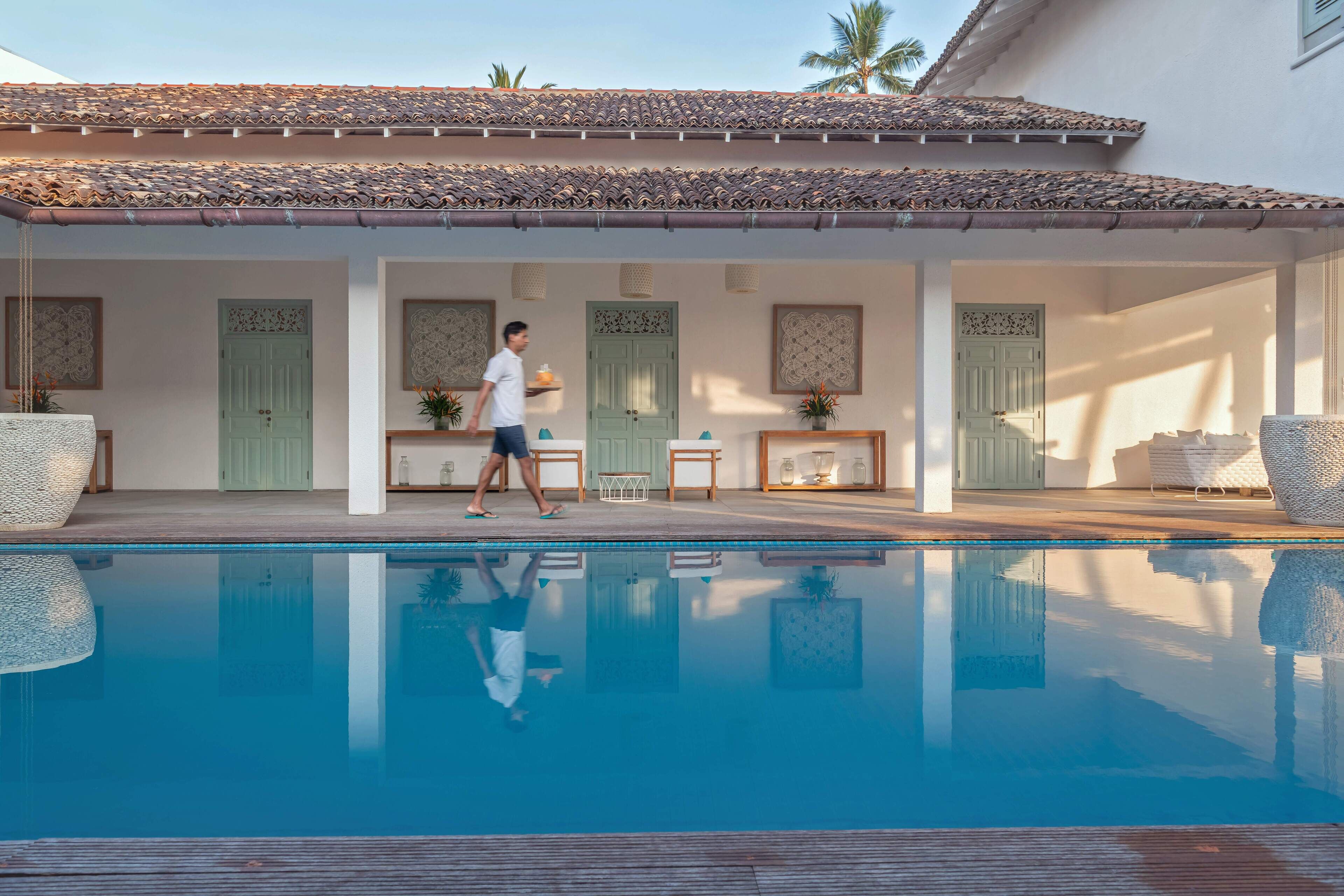 Outdoor pool, sun loungers