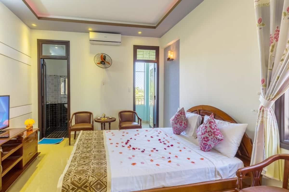 Economy Double Room | Desk, free WiFi