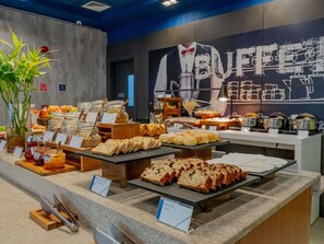 Frukostbuffé varje dag mot avgift