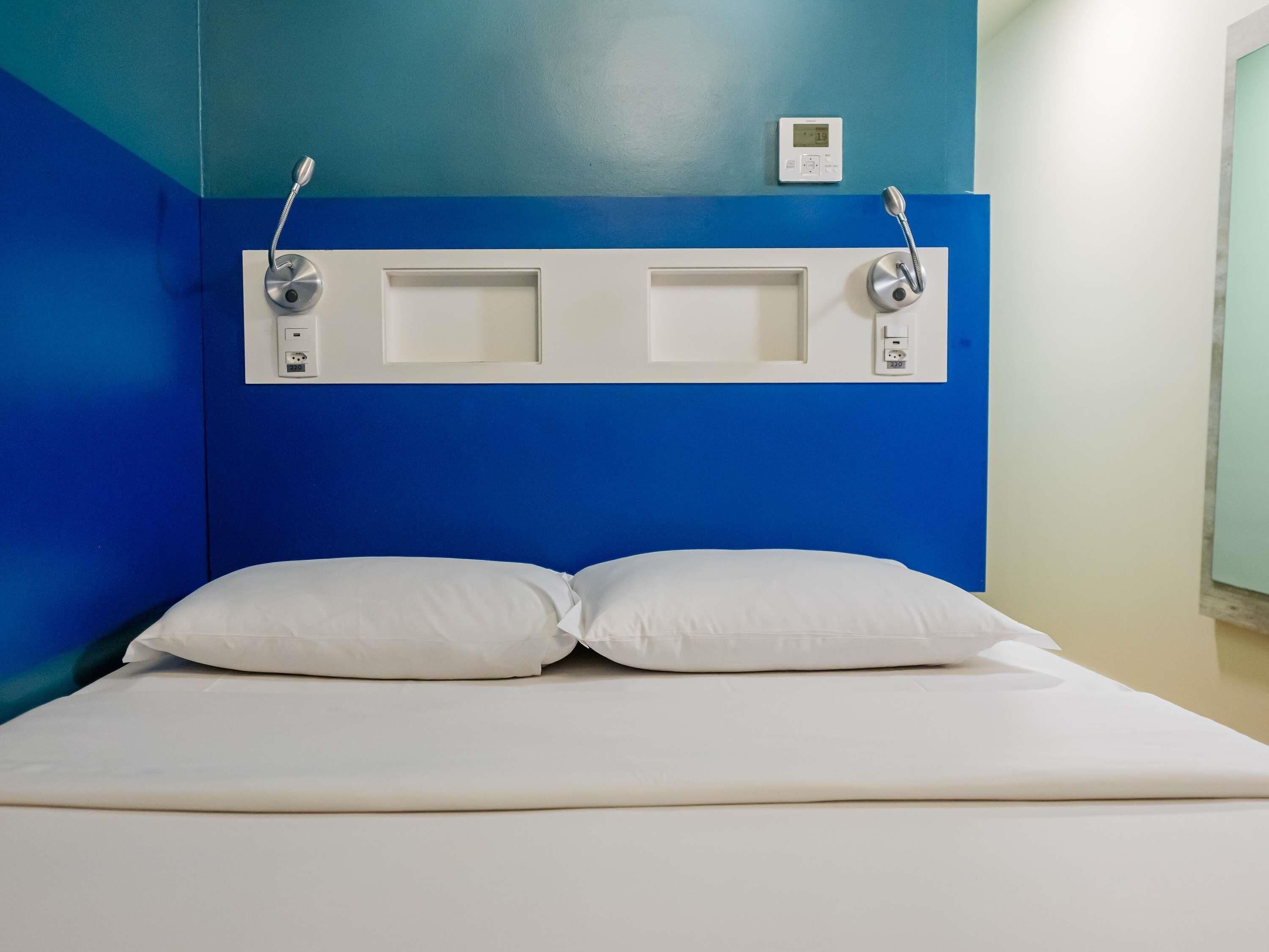Rideaux occultants, chambres insonorisées, Wi-Fi gratuit, draps fournis