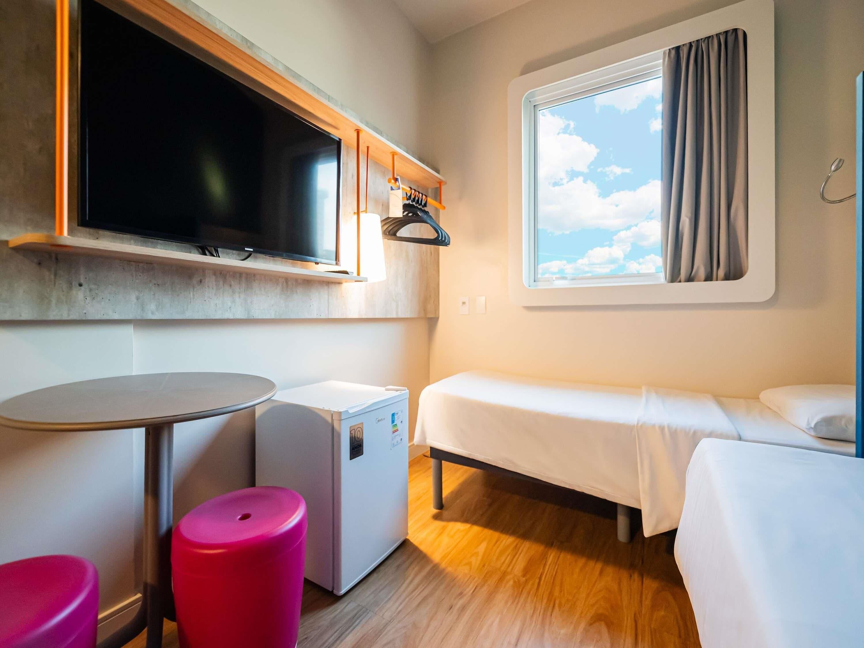 Blackout drapes, soundproofing, free WiFi, bed sheets