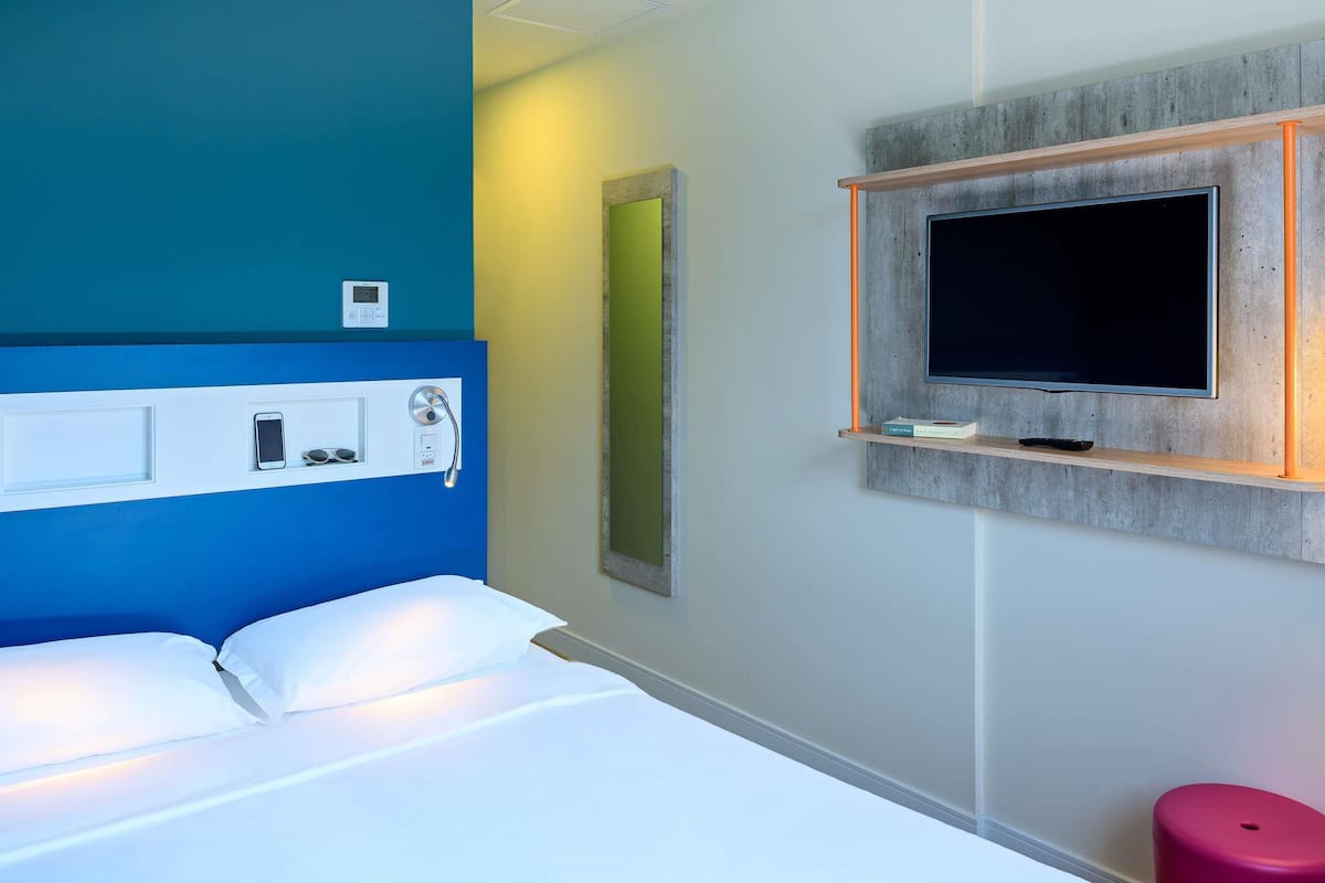 Apartment, 1 Double Bed | Blackout drapes, soundproofing, free WiFi, bed sheets