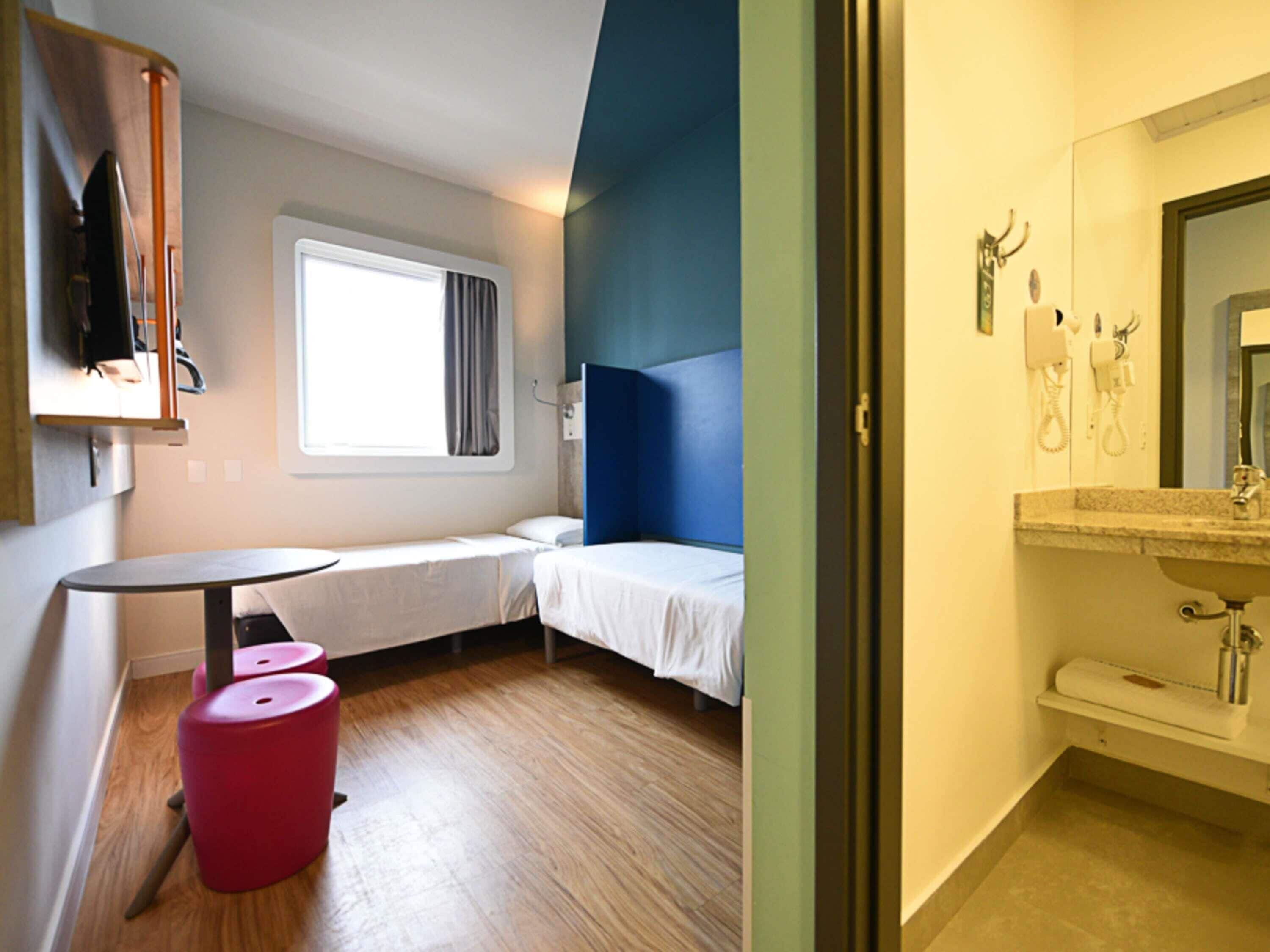 apartment, 2 single beds | blackout curtains, soundproofing, free wifi, bed sheets