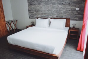 Suite familiar, 1 cama King size, baño privado, piso ejecutivo | Caja de seguridad en la habitación, escritorio y insonorización