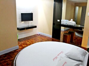 Taxi Room - Bermuda Hotel and Restaurant (Mandaluyong)