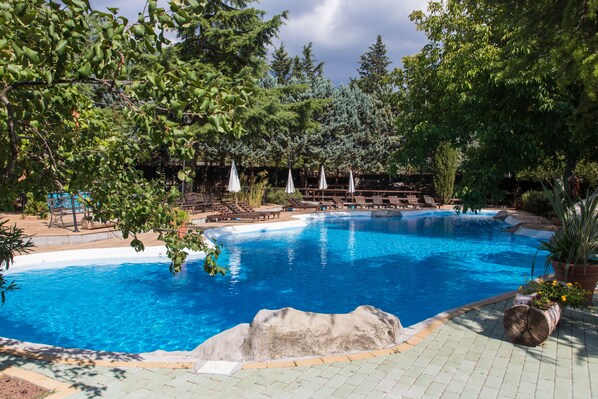 Seasonal outdoor pool