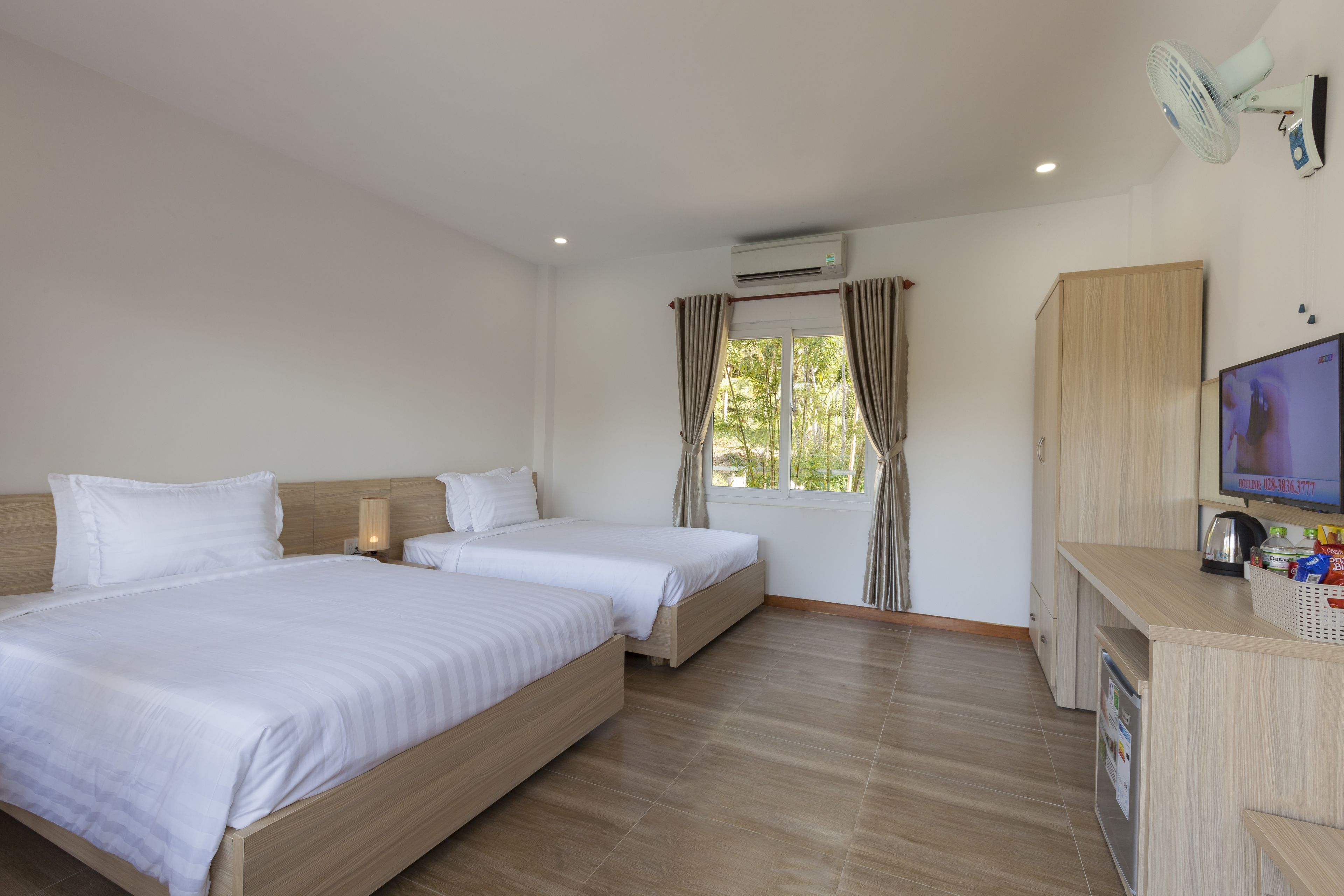 standard double or twin room, smoking, patio | minibar, desk, blackout curtains, free wifi