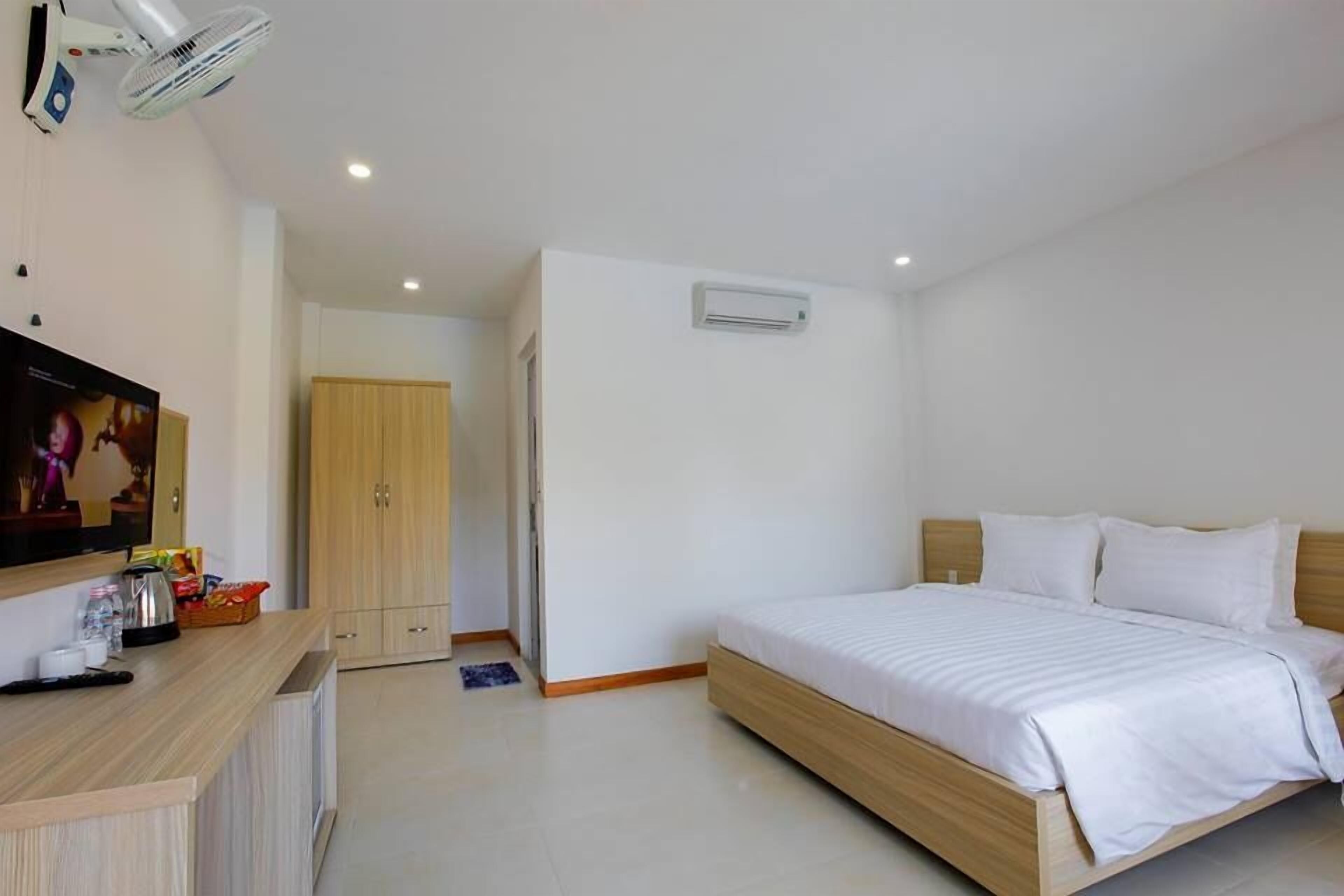 minibar, desk, blackout curtains, free wifi