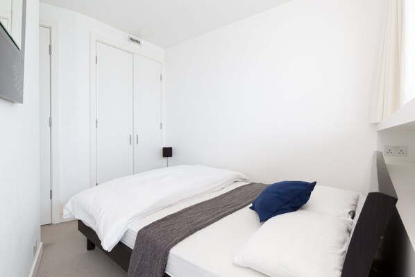 1 bedroom, desk, iron/ironing board, free WiFi - Birmingham Serviced Apartment - The Qube (Birmingham)