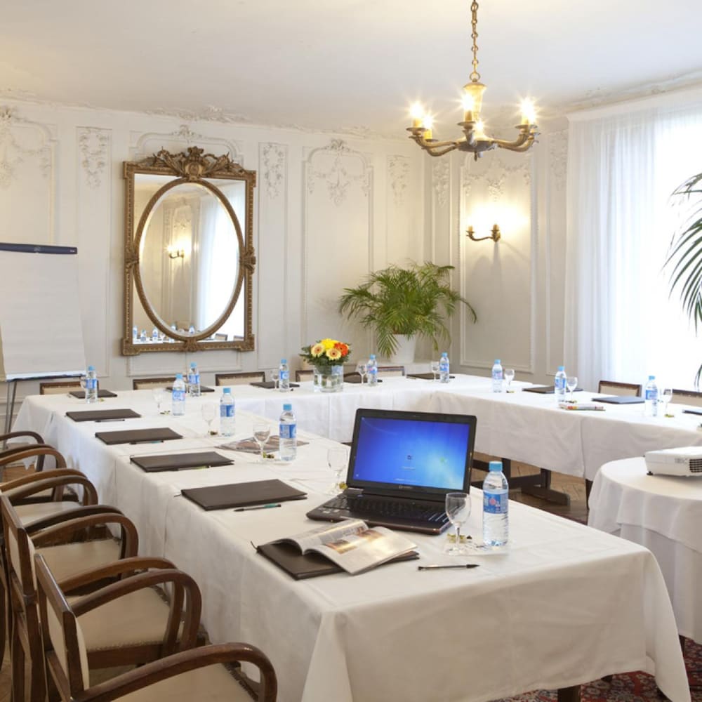 Logis Hotel Royal Saint Mart by null