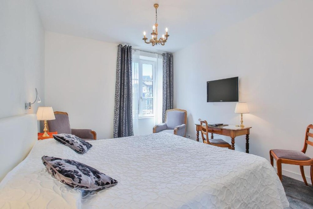 Logis Hotel Royal Saint Mart by null