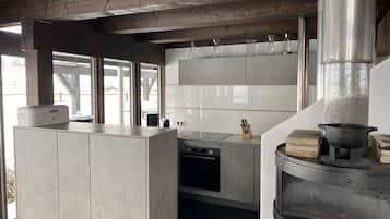 Refrigerador, horno, placa de cocina, lavavajillas