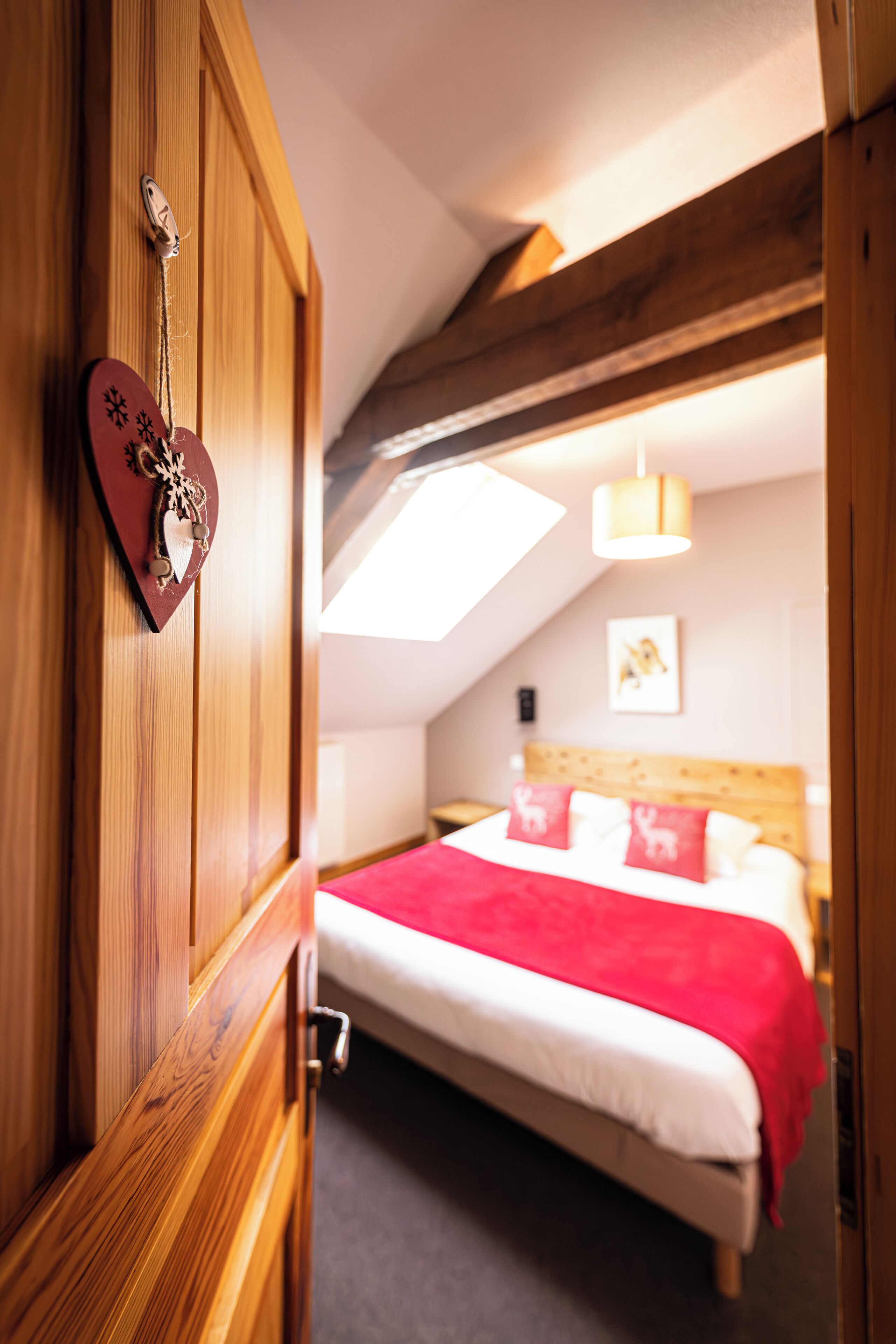 Comfort Double Room | Individually decorated, individually furnished, blackout drapes