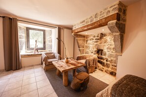 Tripla Superior | Con stile personalizzato, con arredamento individuale, tende oscuranti