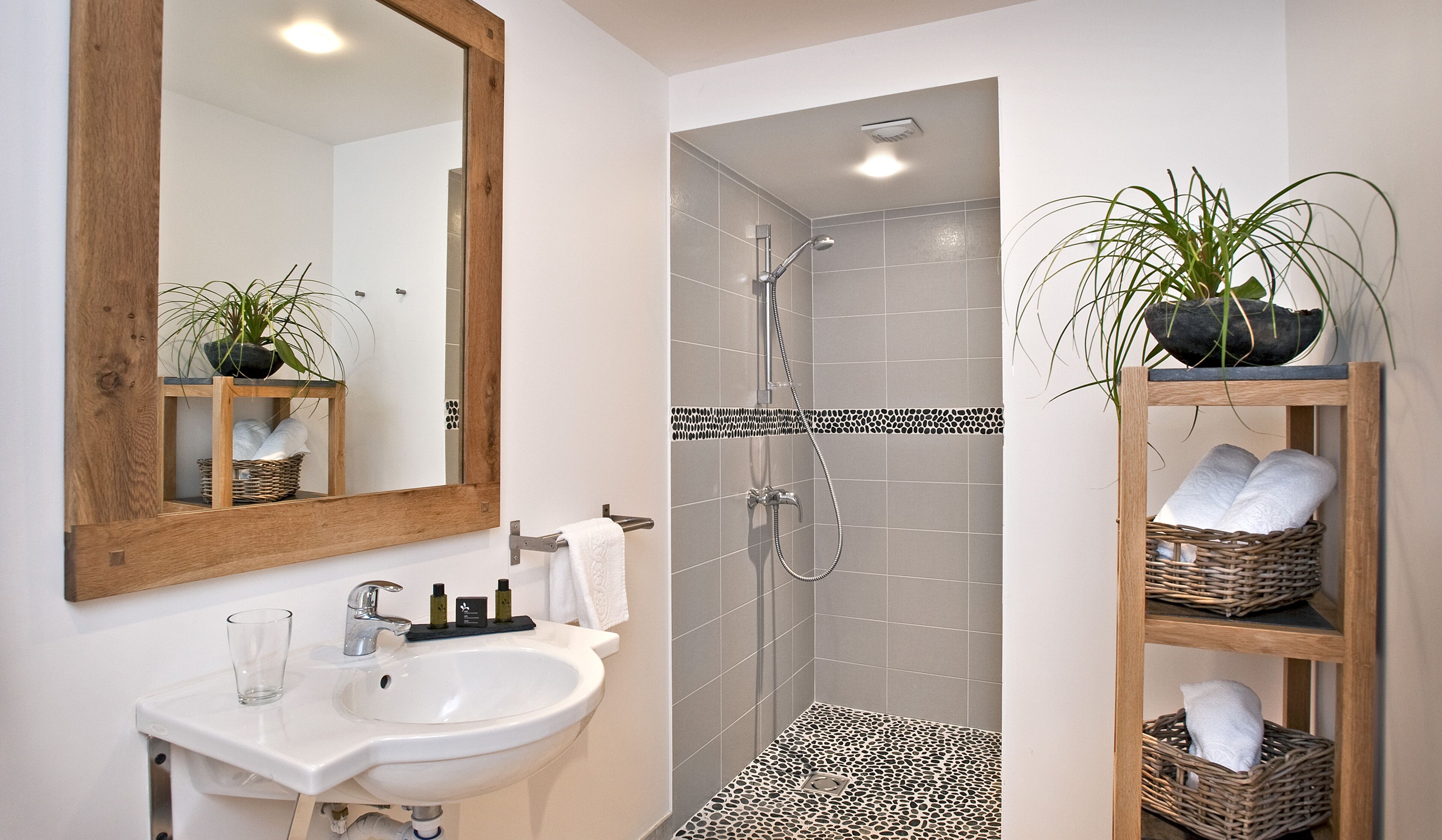 superior triple room | bathroom | shower, free toiletries, hair dryer, towels