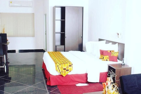 Habitación ejecutiva doble, 1 cama de matrimonio, no fumadores | Escritorio, wifi gratis, ropa de cama