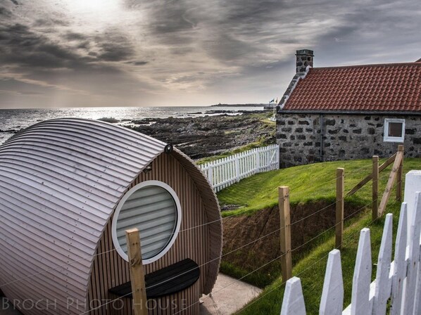 Exterior - Door to the Shore - Seafront Cottages (Fraserburgh)
