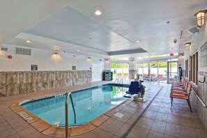 Una piscina cubierta