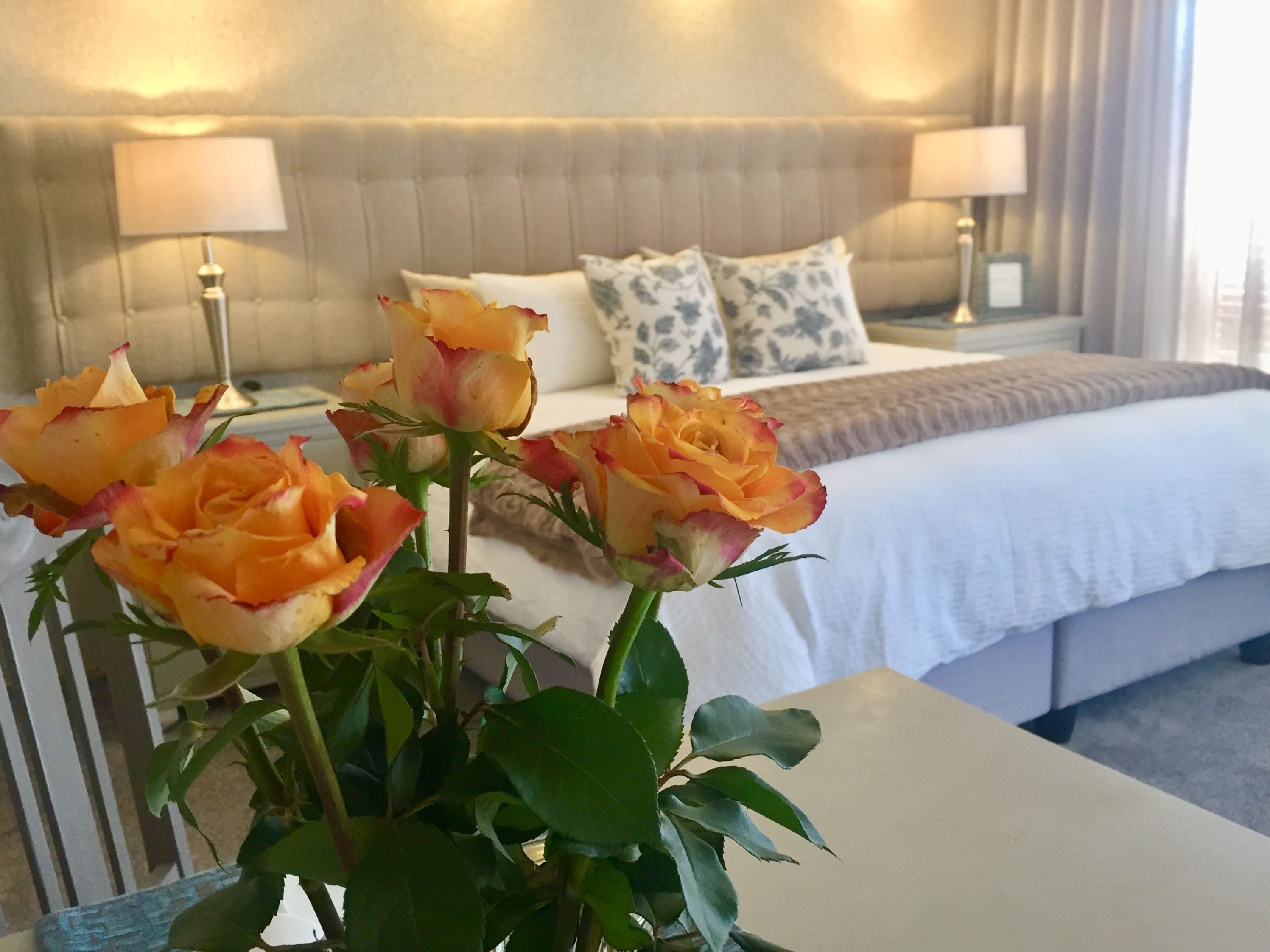 Penthouse tiện nghi đơn giản, quang cảnh thành phố | Minibar, bàn, bàn ủi/dụng cụ ủi quần áo 