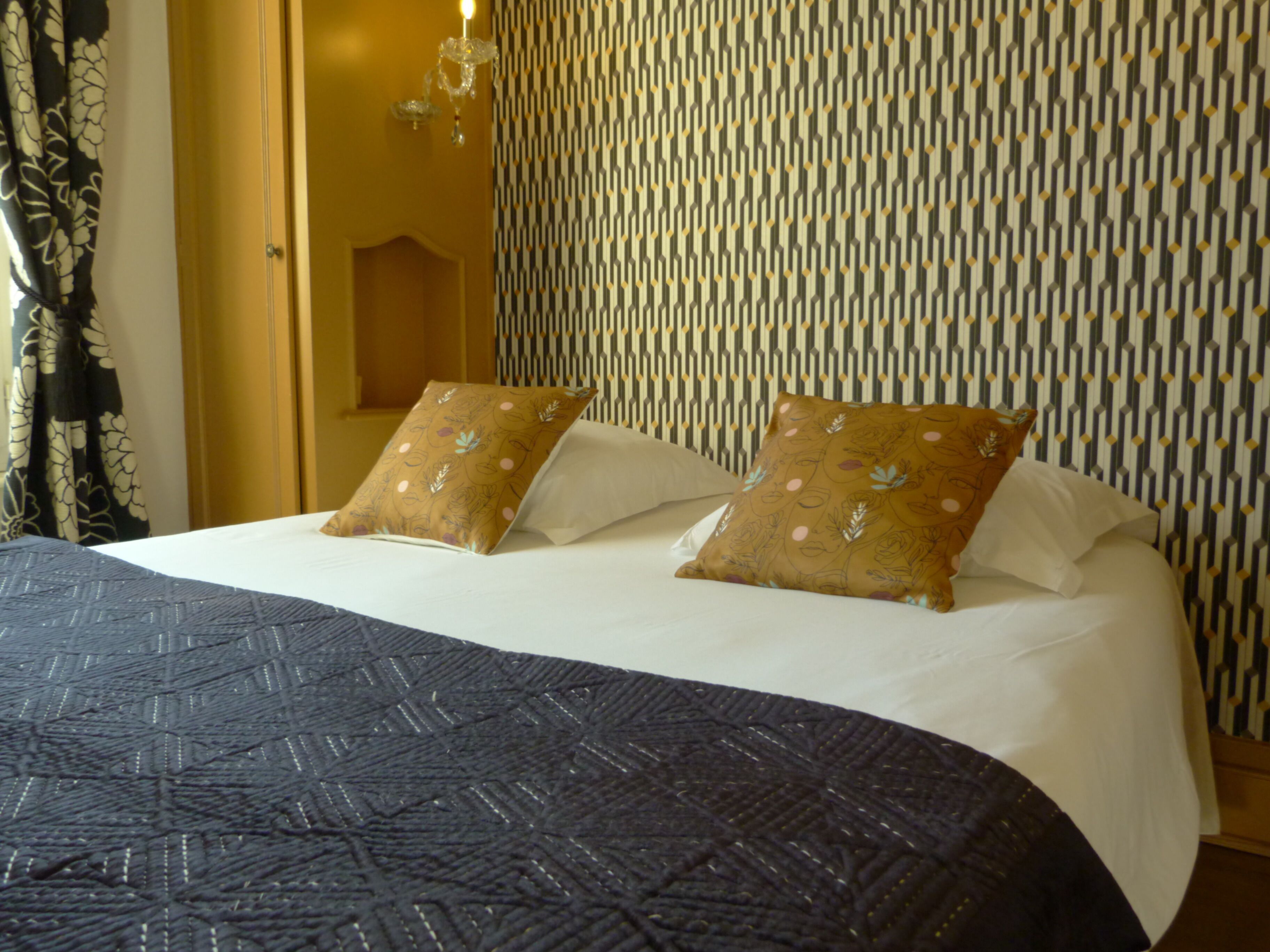 1 bedroom, in-room safe, desk, blackout curtains