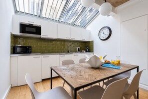 Dining - Sweett | Milan I - Two Bedroom Apartment, Sleeps 6 (Paris)