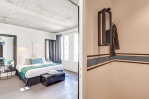 3 bedrooms, iron/ironing board, free WiFi, bed sheets - Sweett | Milan V - Three Bedroom Apartment, Sleeps 8 (Paris)