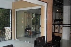 Interior entrance - Niriedes Dionyssos Village (Hersonissos)