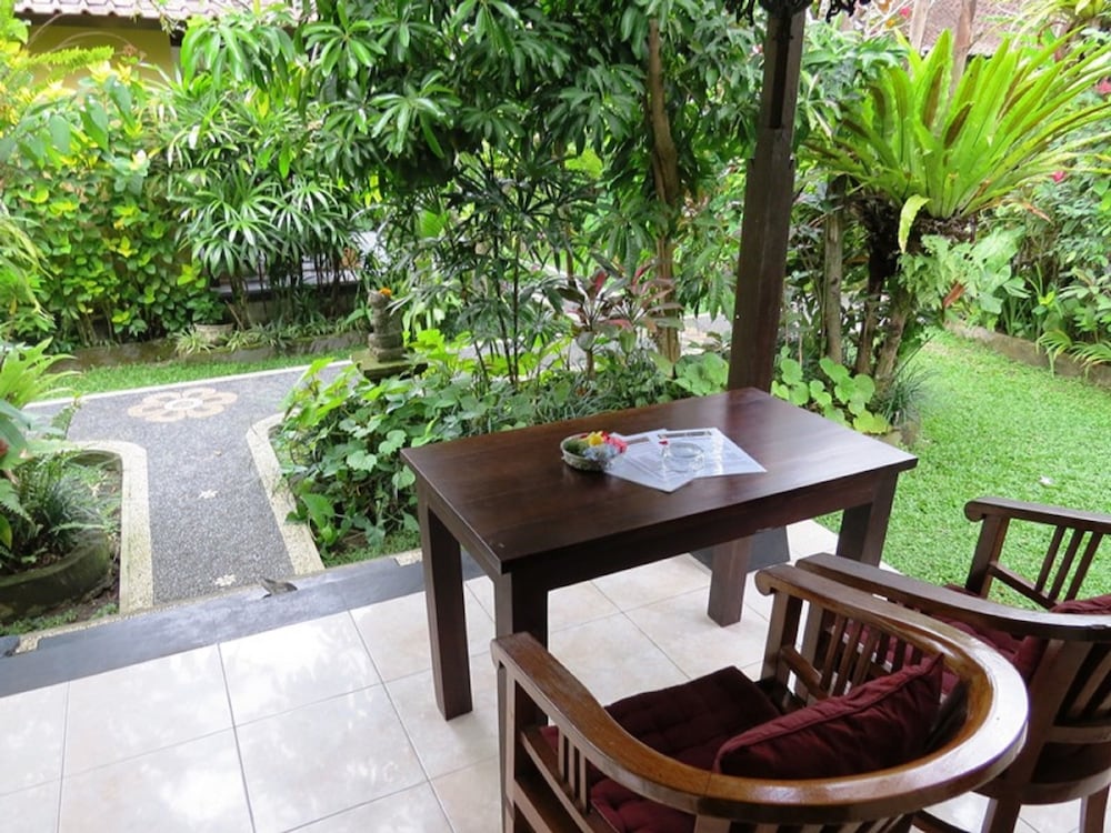 Sama's Cottages by null