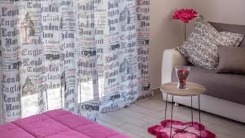 Familienzimmer | Hochwertige Bettwaren, Schreibtisch, schallisolierte Zimmer