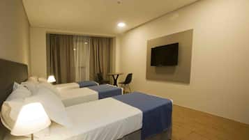 Pillowtop beds, minibar, in-room safe, desk