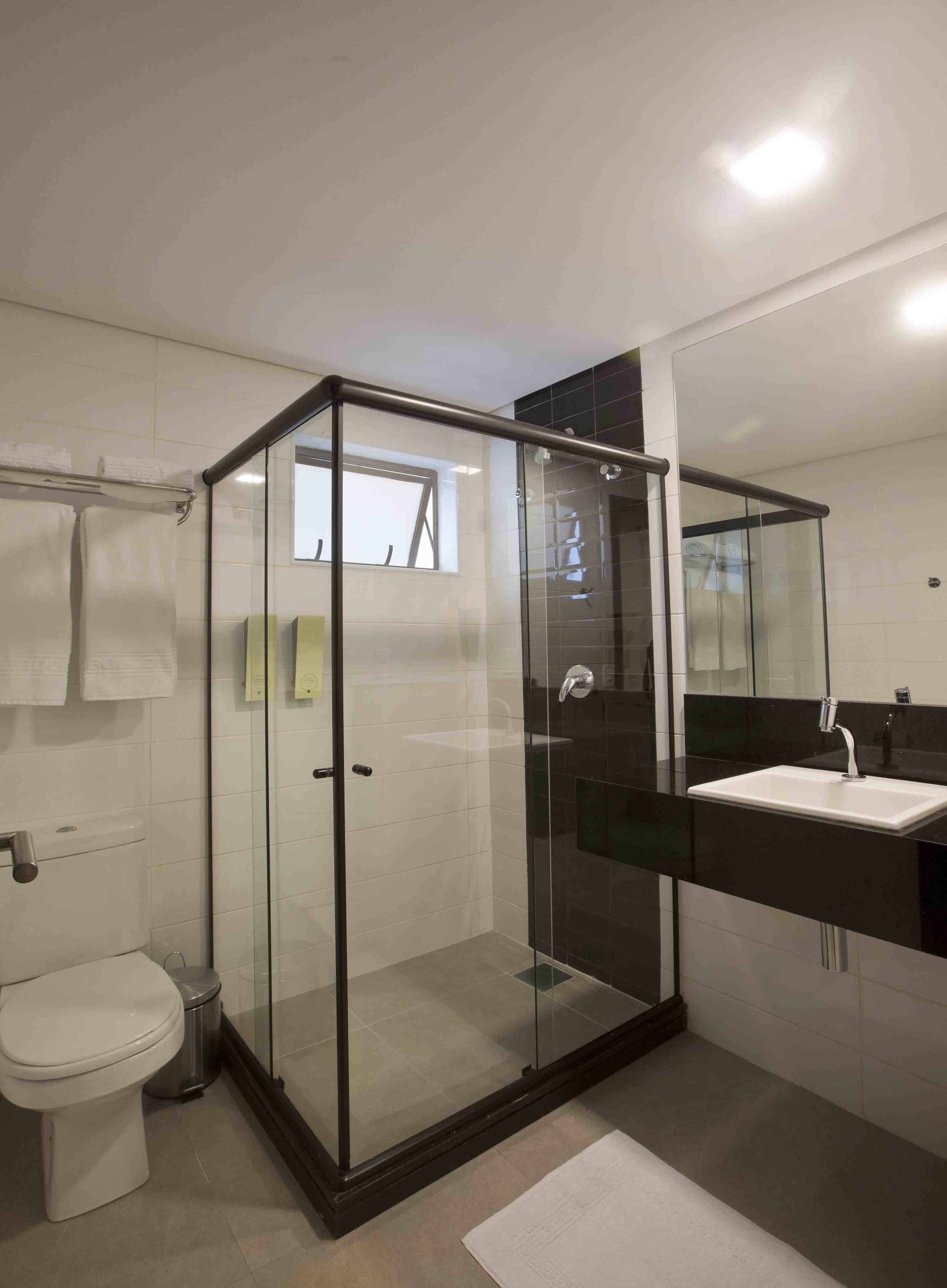 shower, rainfall showerhead, free toiletries, hair dryer