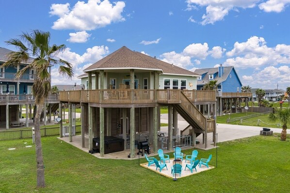 Exterior - Miller's Landing (Port Bolivar)