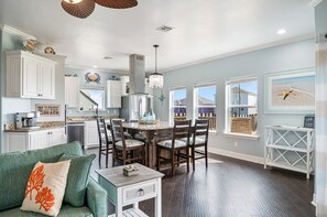 House, 2 Bedrooms | Private kitchen | Fridge, microwave, oven, dishwasher - Miller's Landing (Port Bolivar)