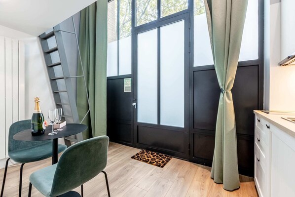 Dining - Sweett | Brune V - One Bedroom Apartment, Sleeps 2 (Paris)