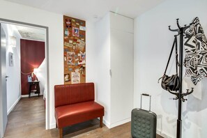 Interior - Sweett | Milan III - Three Bedroom Apartment, Sleeps 8 (Paris)