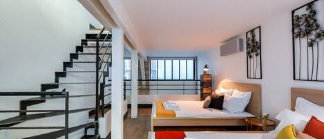 2 室のベッドルーム、アイロン / アイロン台、WiFi (無料)、ベッドシーツ