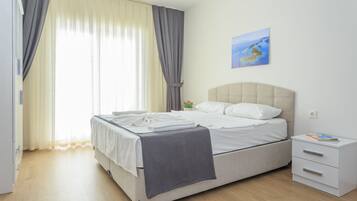 Vila, 3 kamar tidur, kolam renang pribadi | 3 kamar tidur, brankas, meja kerja, dan setrika/meja setrika