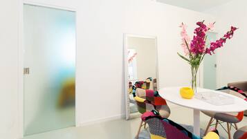 Suite, 2 Bedrooms (Cassiopea) | Living area