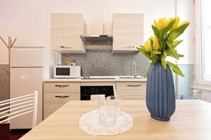 Apartament, 2 dormitoris (Orione) | Cuina privada | Frigorífic i microones