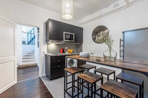 Fridge, microwave, stovetop, coffee/tea maker - Sweett | Friedland - Four Bedroom Apartment, Sleeps 8 (Paris)