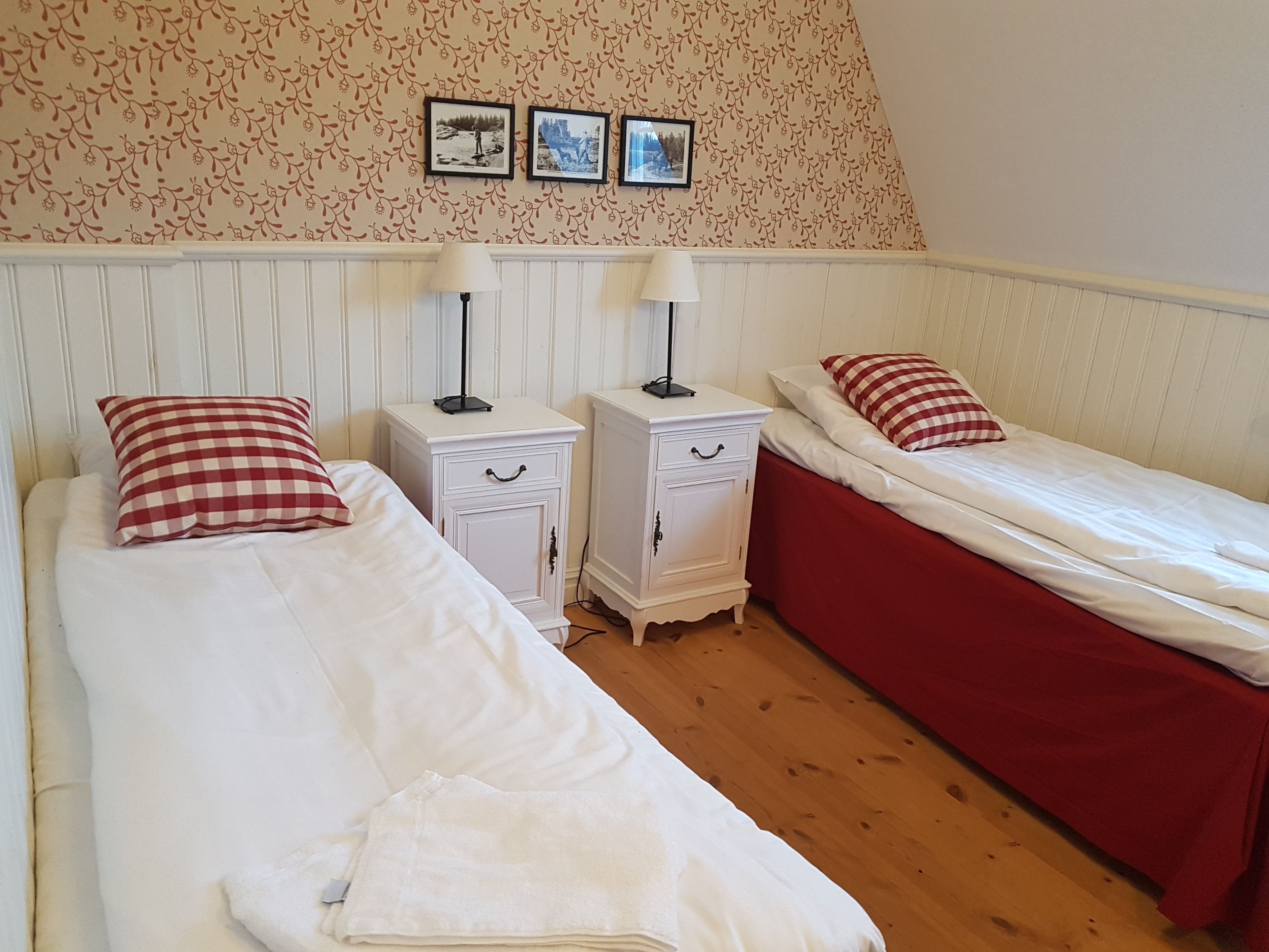 basic twin room, hill view | soundproofing