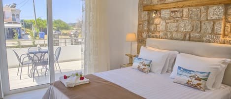 Apartment, 1 Bedroom, Ground Floor | 1 bedroom, Egyptian cotton sheets, hypo-allergenic bedding