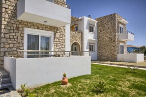 Garden - Haraki Stone Apartments (Rhodes)